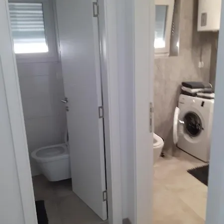 Apartmán With Parking Space Banjol, Rab - 21159 *